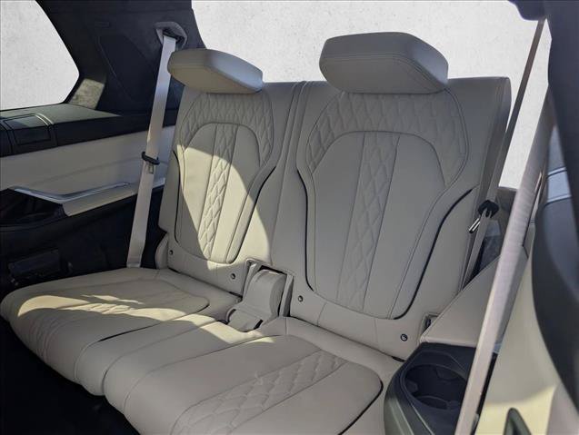 New 2026 BMW X7 M60i w/ Executive Package AWD/4WD image 18