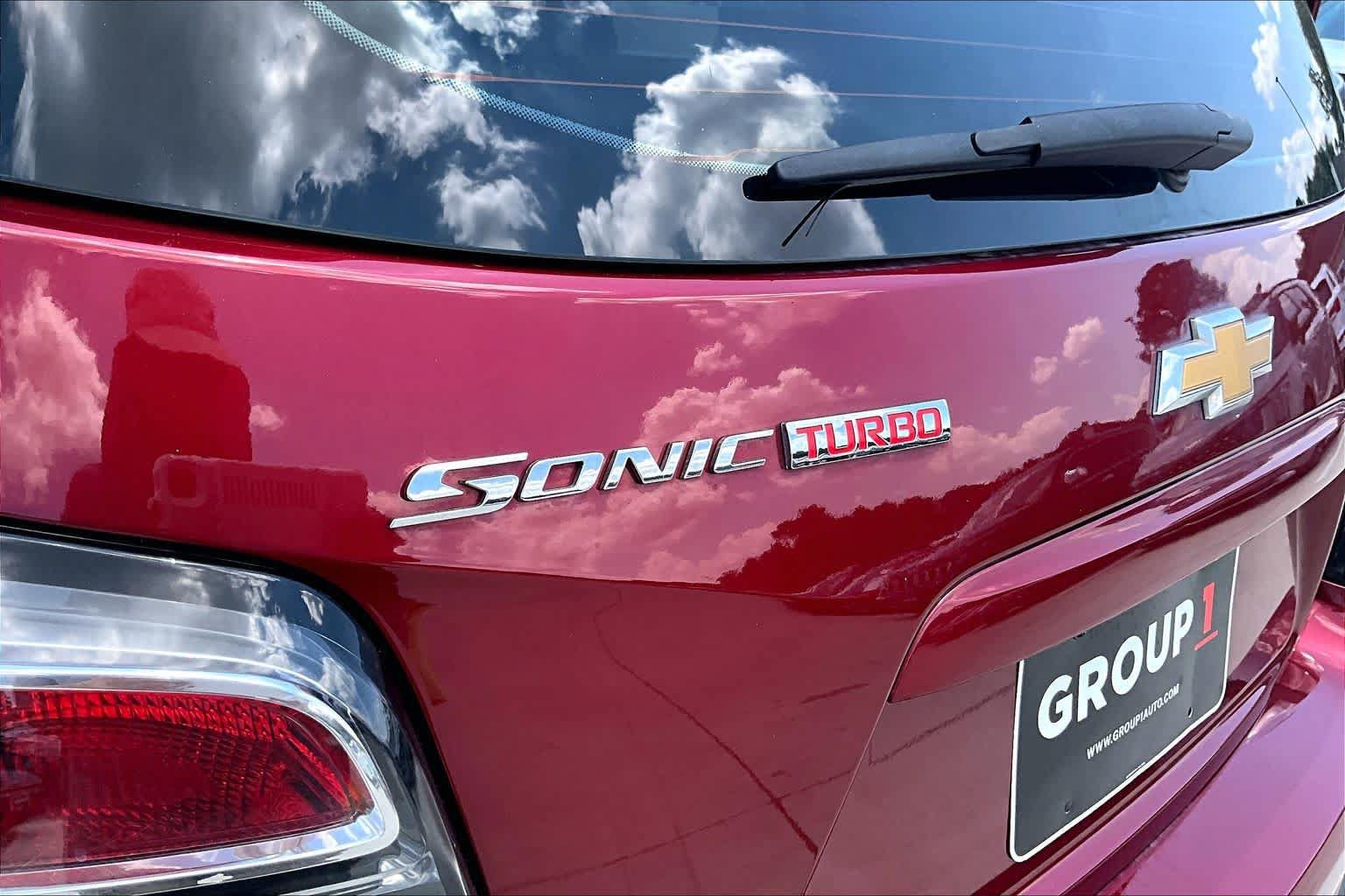 Used 2017 Chevrolet Sonic LT w/ Convenience Package FWD image 29