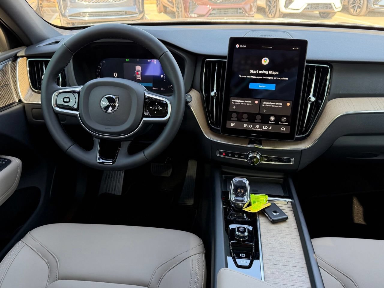 New 2027 Volvo XC60 B5 Plus AWD/4WD image 8