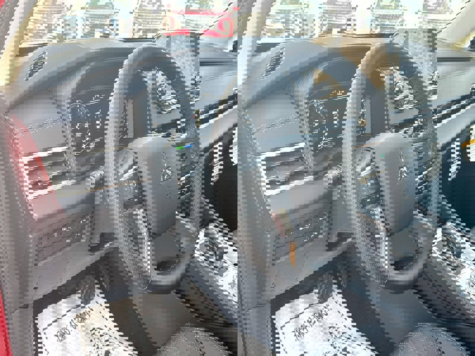 New 2025 Mitsubishi Outlander SEL image 17