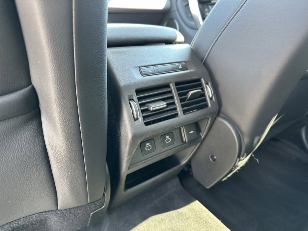 Used 2024 Land Rover Discovery Sport S image 22