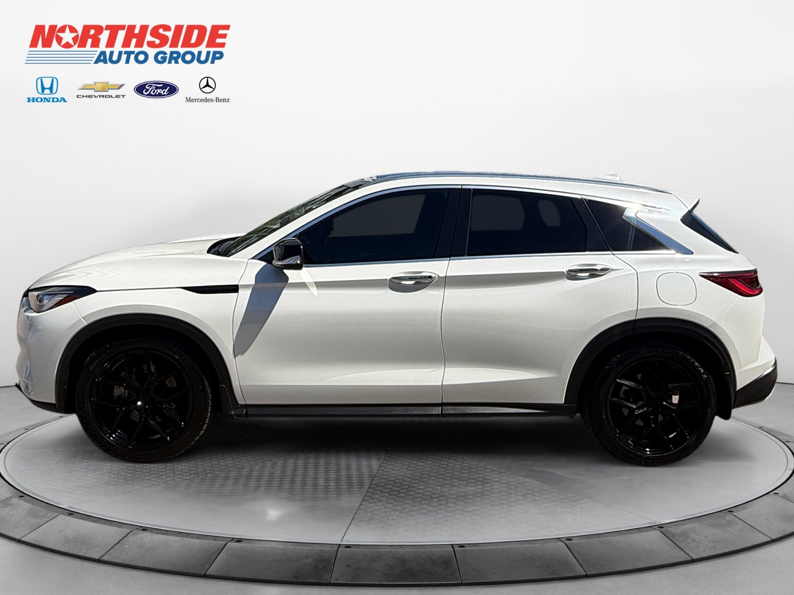 Used 2022 INFINITI QX50 Luxe w/ Appearance Package AWD/4WD image 4
