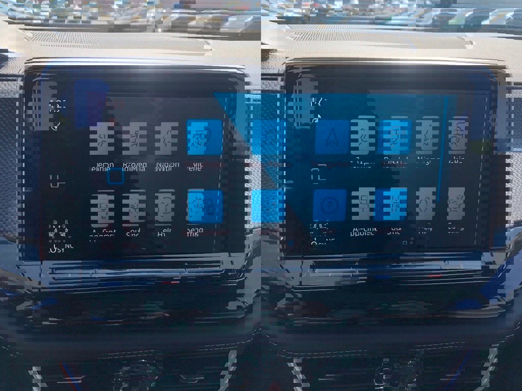 New 2025 Volkswagen Atlas Cross Sport SEL image 24