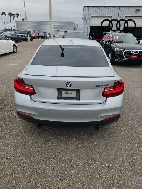 Used 2016 BMW M235i Coupe image 5