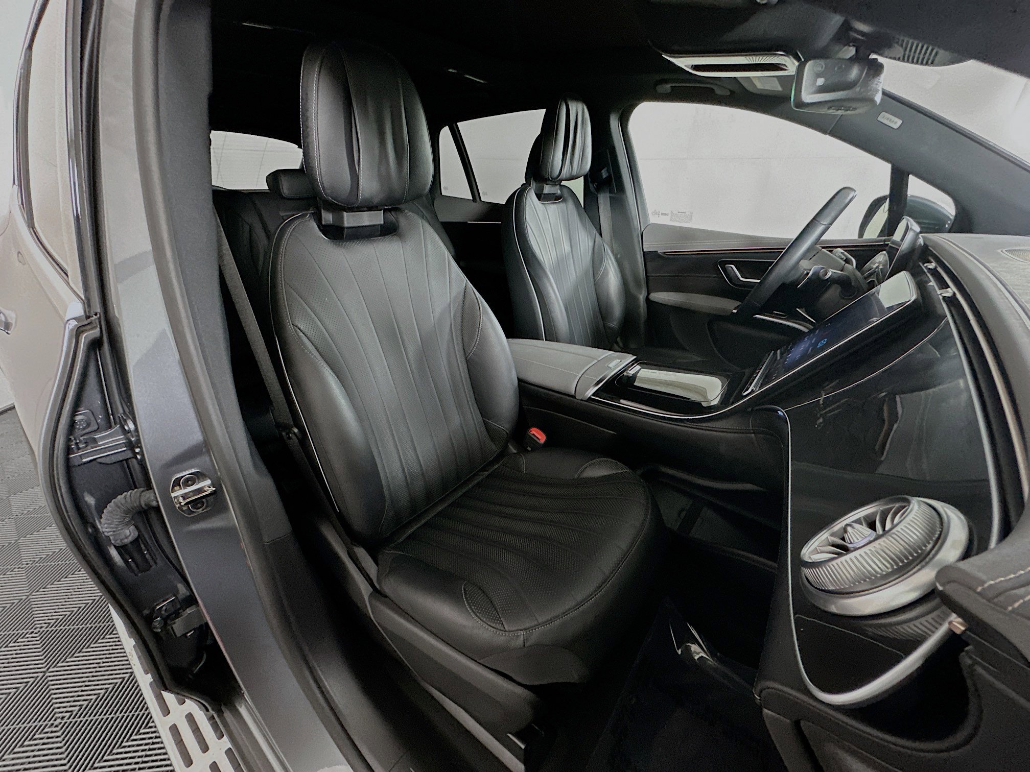 Used 2023 Mercedes-Benz EQS 450+ SUV image 28