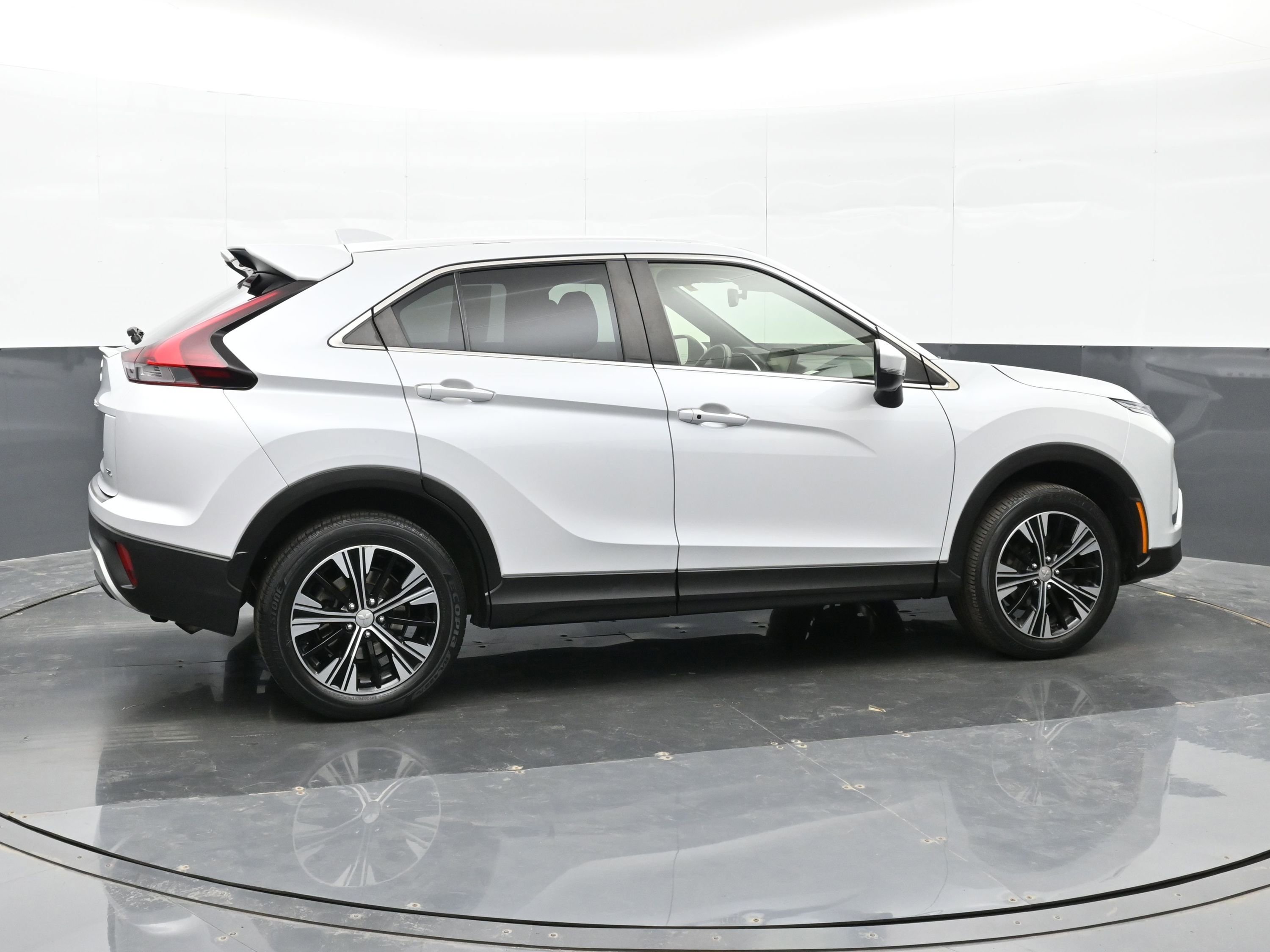 Used 2022 Mitsubishi Eclipse Cross SEL image 5