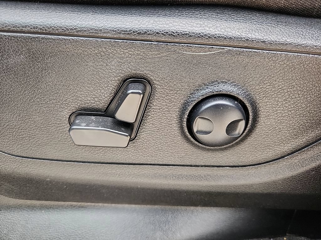 Used 2022 RAM 1500 Lone Star AWD/4WD image 16