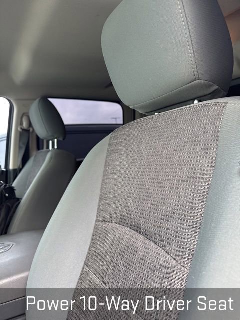 Used 2018 RAM 1500 SLT image 10