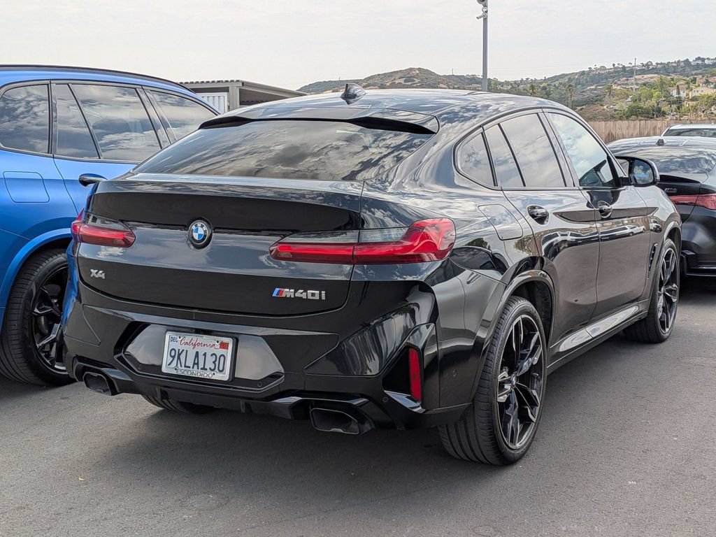 Certified 2024 BMW X4 M40i w/ Premium Package AWD/4WD image 3