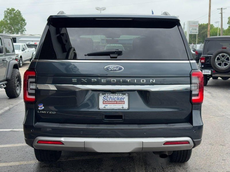Used 2023 Ford Expedition Limited AWD/4WD image 4