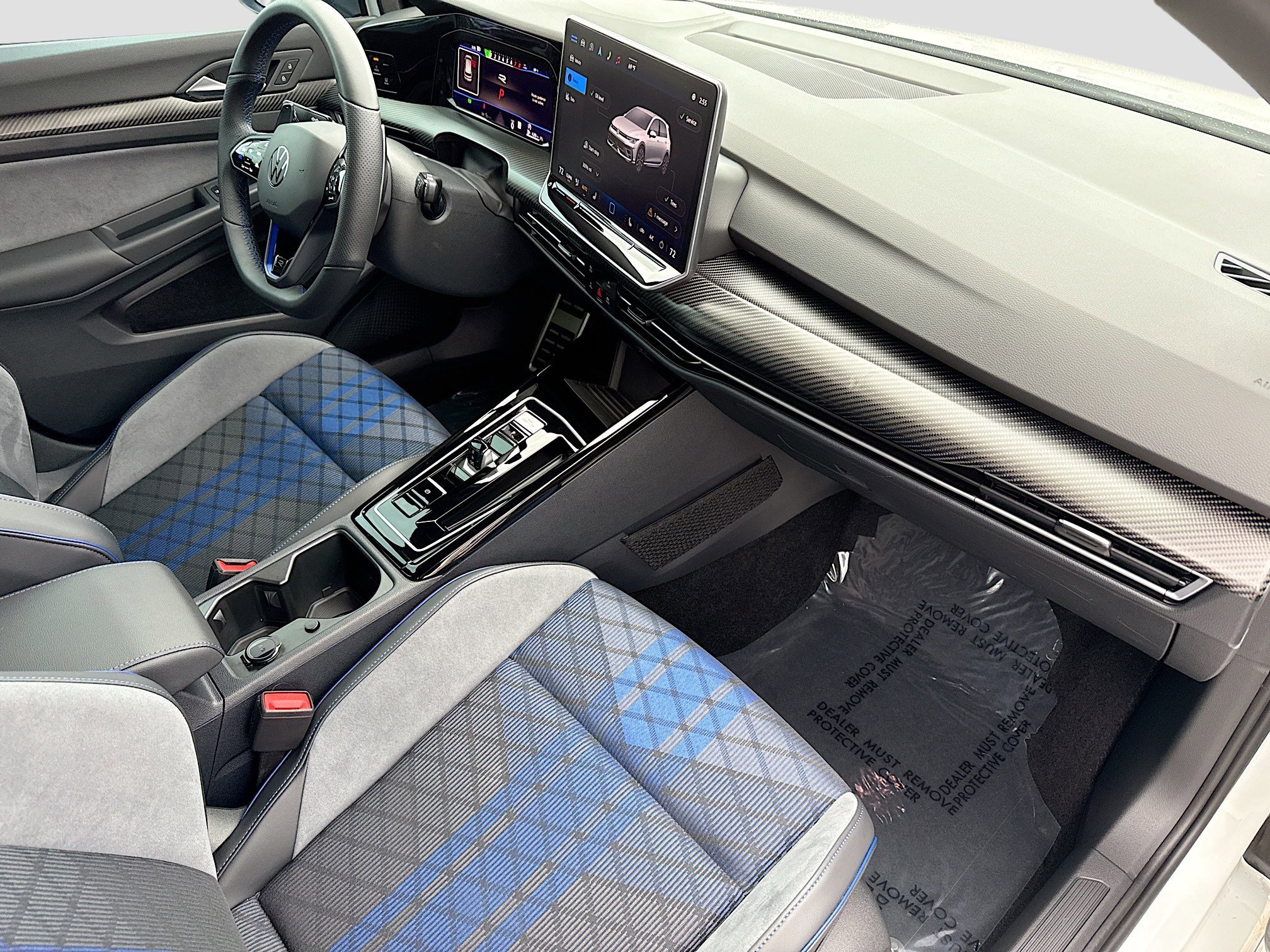 Used 2025 Volkswagen Golf R Black Edition w/ Euro Stye Package image 13