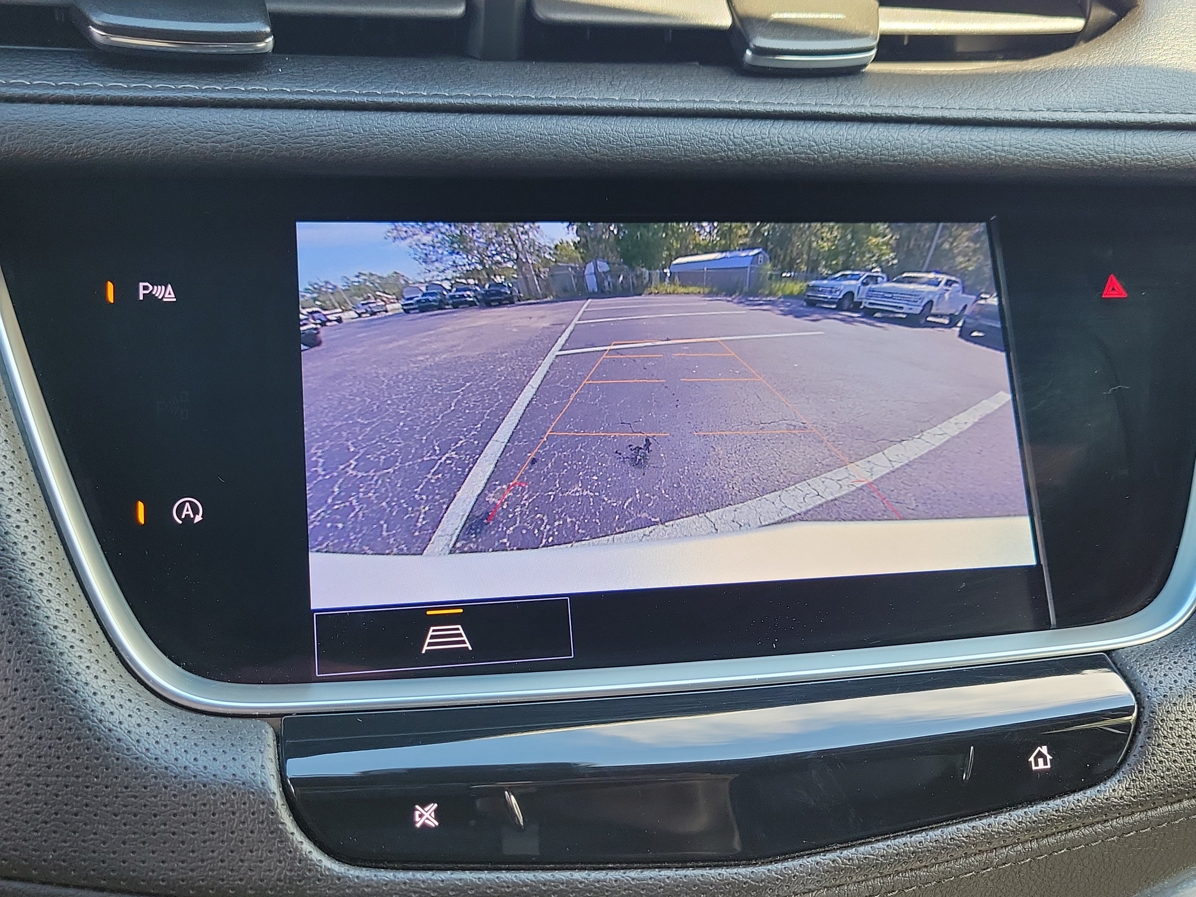 Used 2022 Cadillac XT5 Luxury FWD image 28