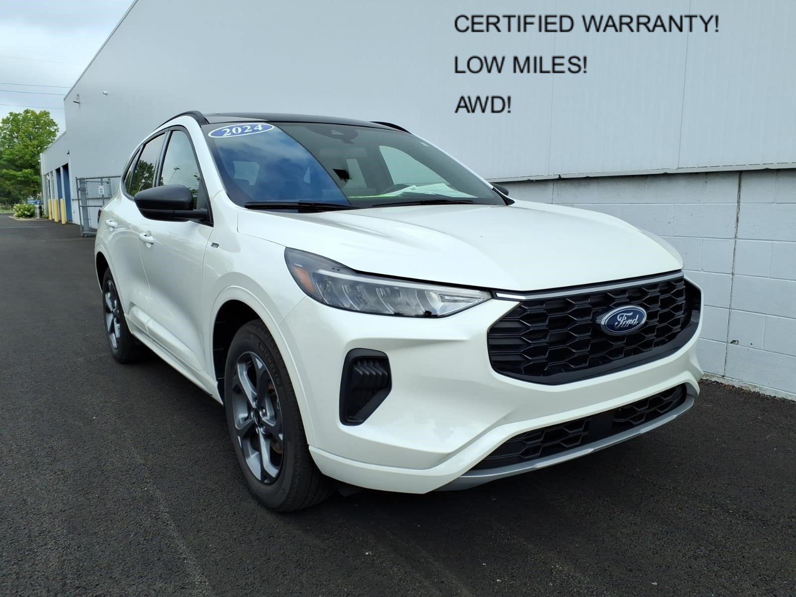 Certified 2024 Ford Escape ST-Line w/ Tech Pack #1 AWD/4WD image 1