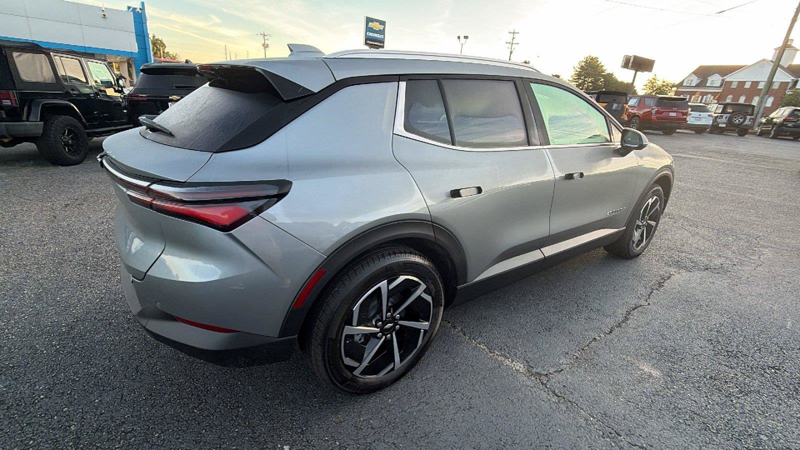 New 2026 Chevrolet Equinox EV LT FWD image 8