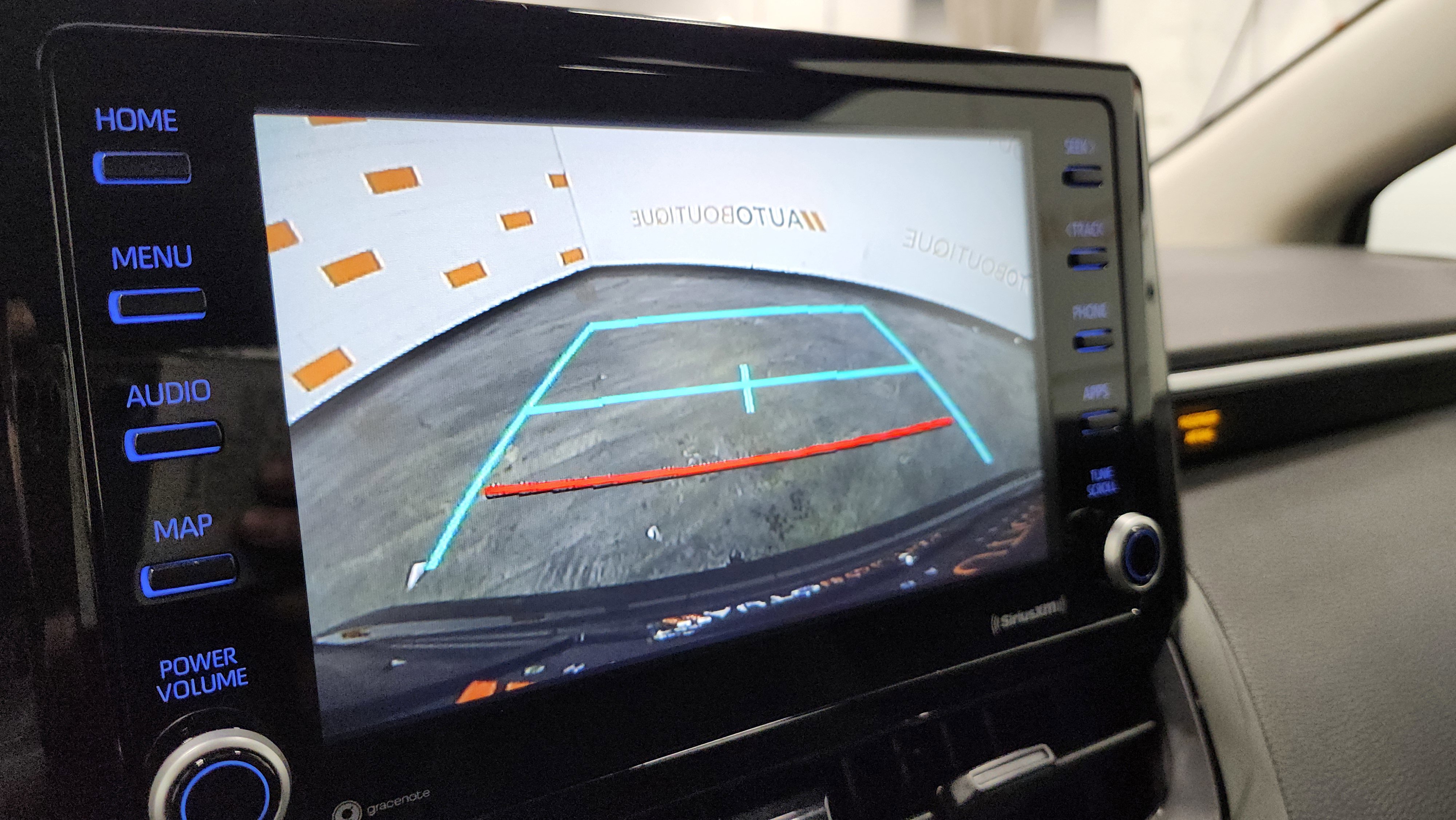 Used 2022 Toyota Corolla LE image 2