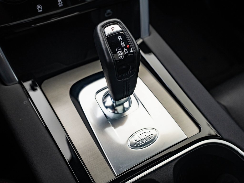 Used 2023 Land Rover Discovery Sport SE R-Dynamic image 28