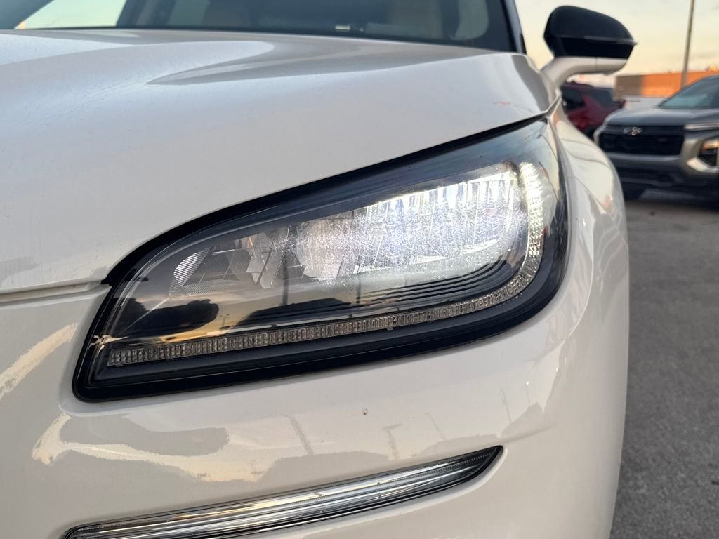 Used 2025 Lincoln Corsair AWD w/ Equipment Group 101A image 10