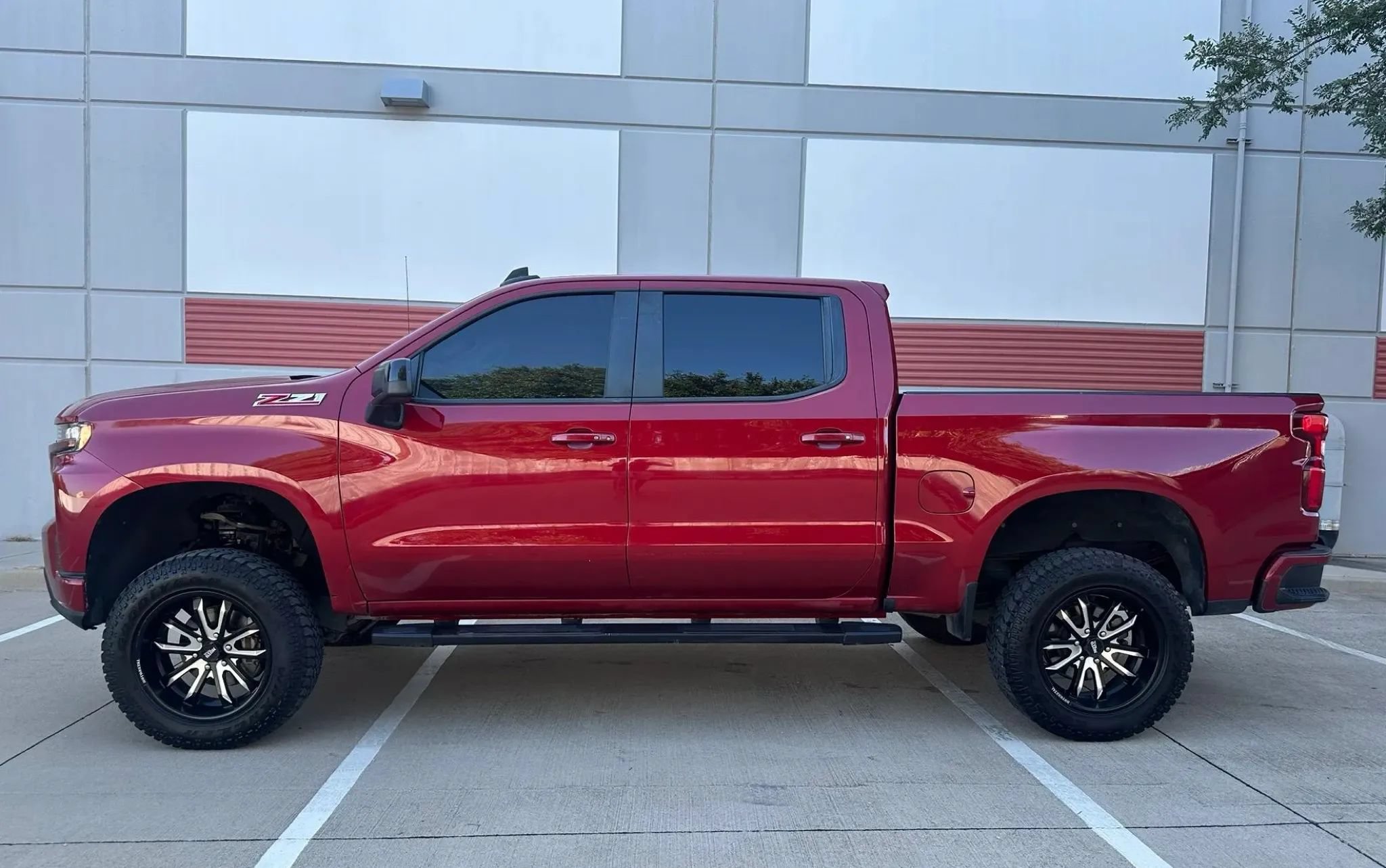 Used 2019 Chevrolet Silverado 1500 RST AWD/4WD image 1