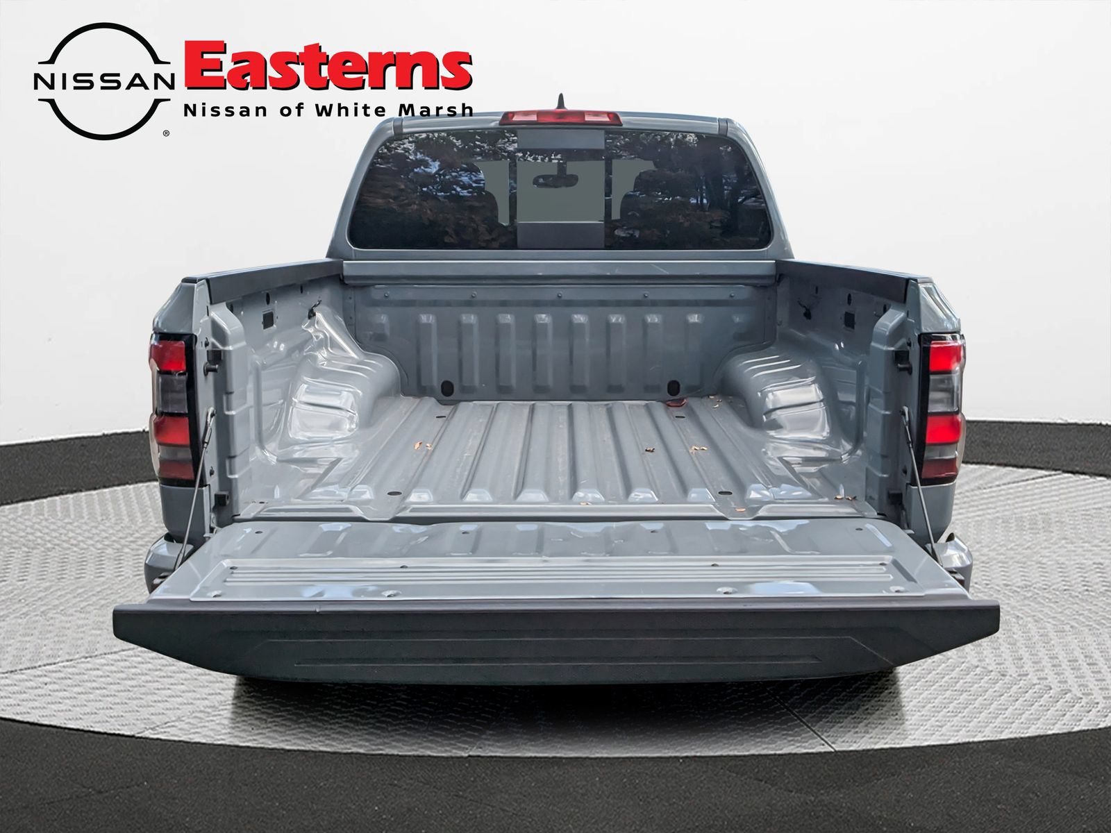 Used 2024 Nissan Frontier PRO-4X w/ Technology Package AWD/4WD image 9