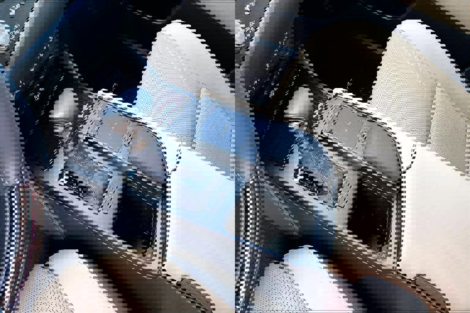 Used 2021 Lexus ES 350 Ultra Luxury w/ Accessory Package 2 image 17