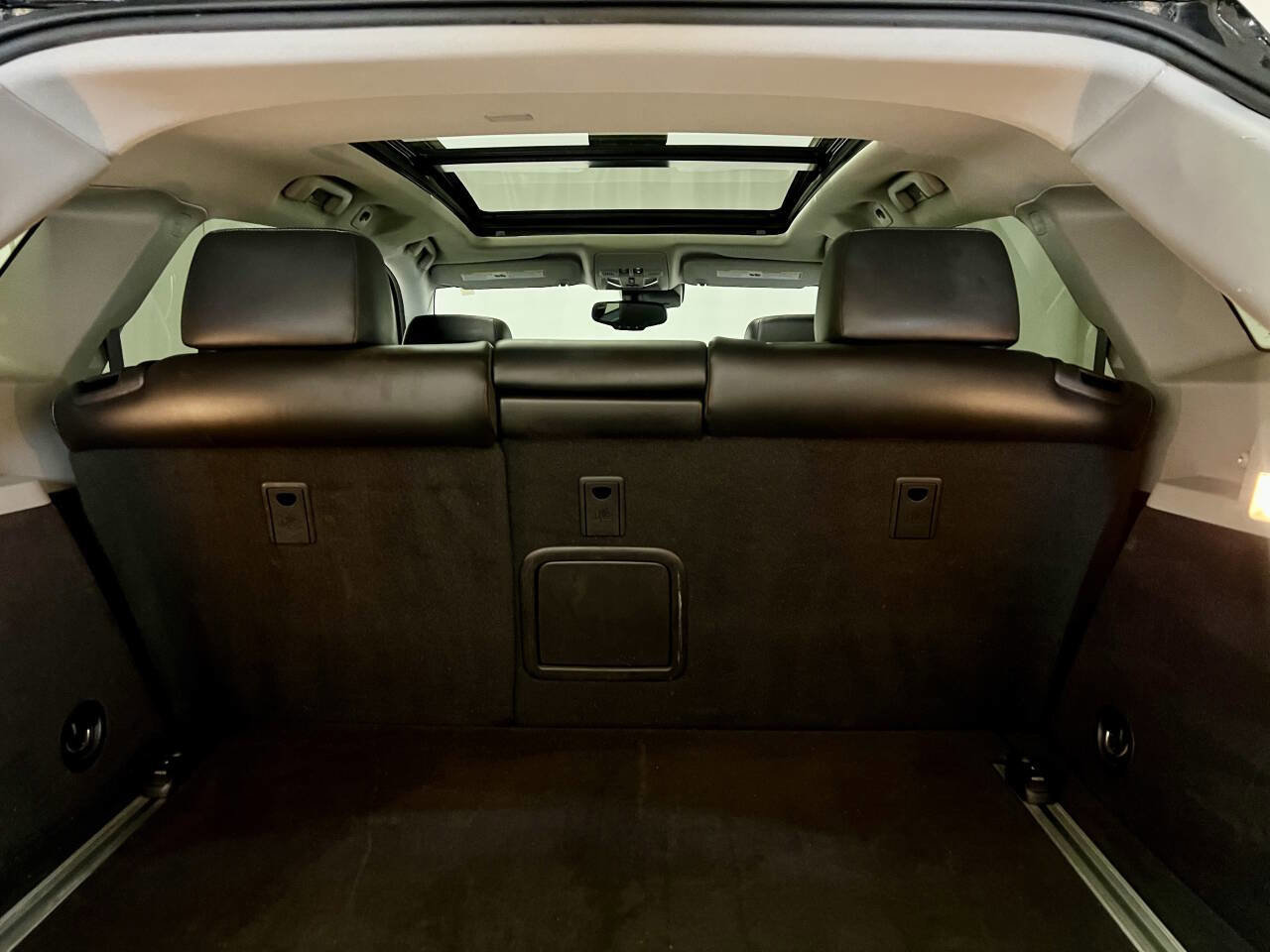 Used 2016 Cadillac SRX Premium w/ Driver Assist Package image 17