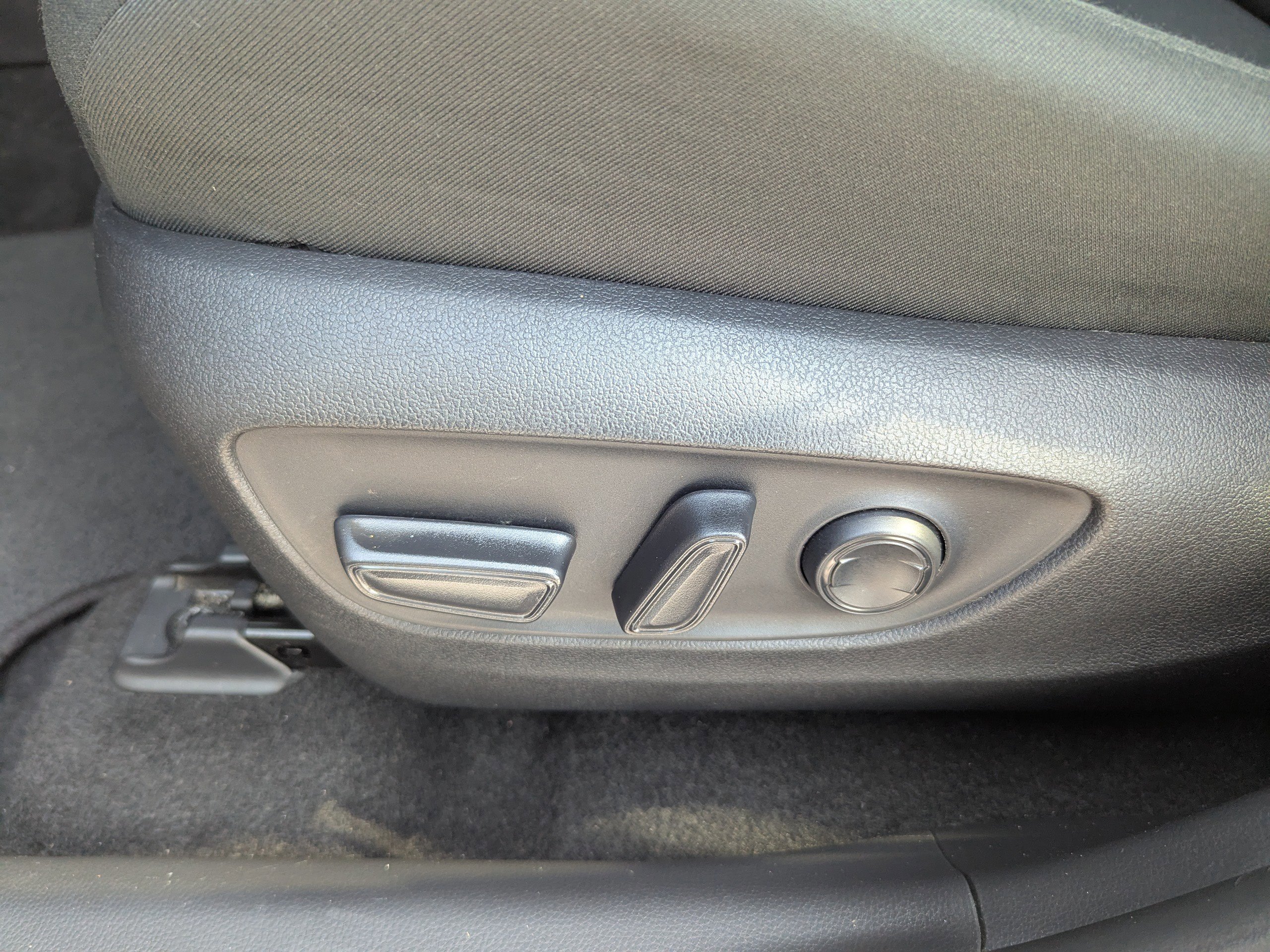 Certified 2024 Toyota RAV4 XLE w/ Convenience Package image 12