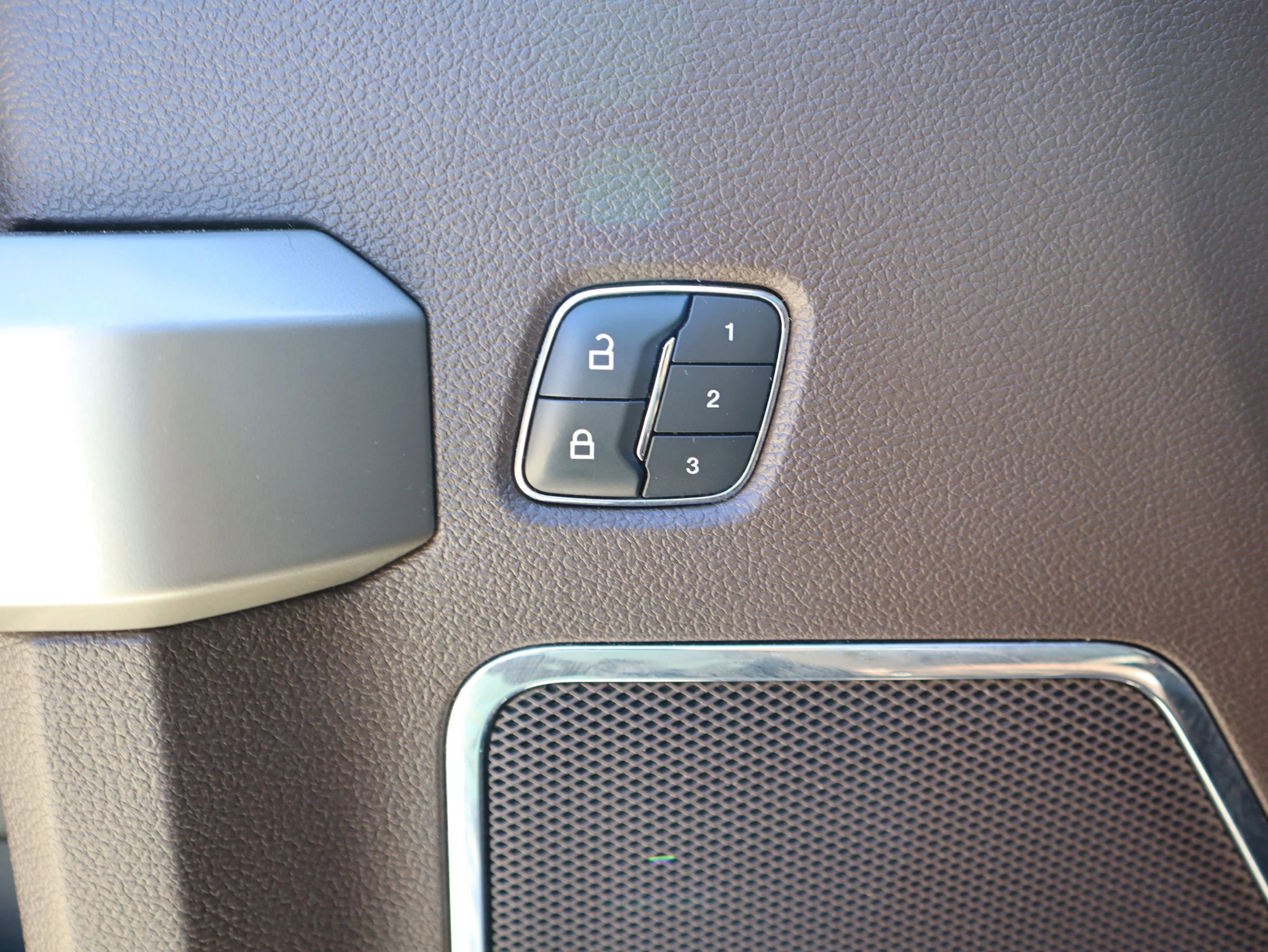 Used 2017 Ford F250 King Ranch w/ King Ranch Ultimate Package image 25