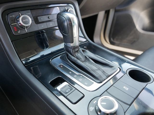 Used 2012 Volkswagen Touareg VR6 image 28