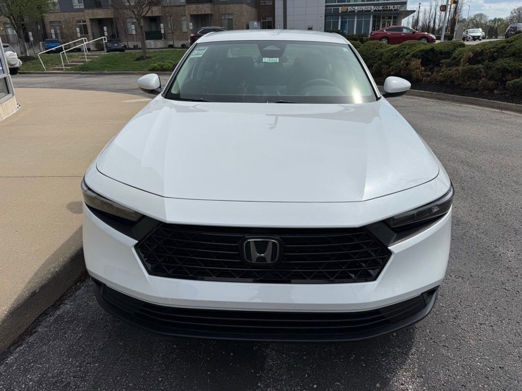 Used 2025 Honda Accord LX image 10