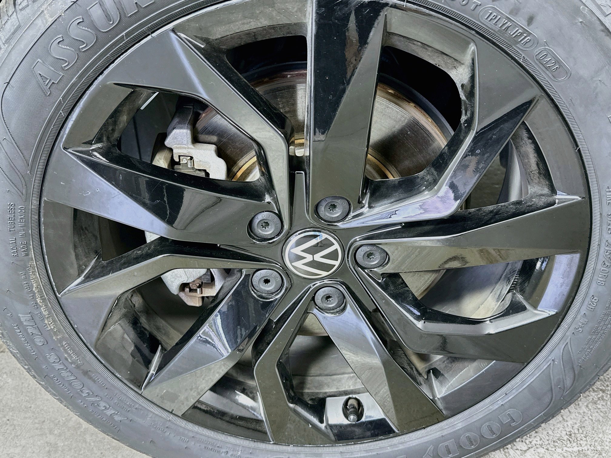 Used 2022 Volkswagen Taos SE FWD image 29