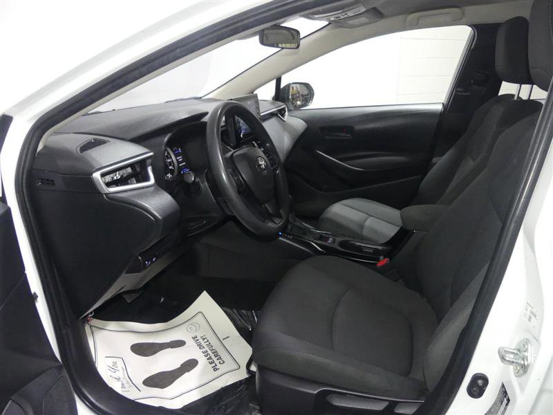 Used 2022 Toyota Corolla LE image 20