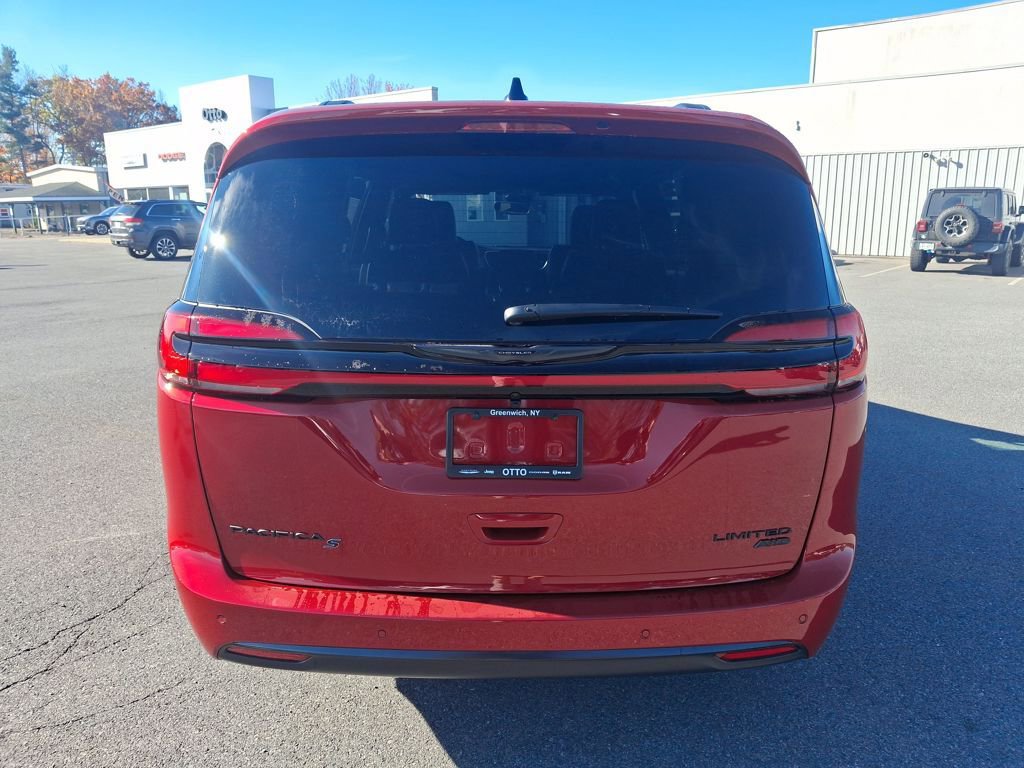 New 2026 Chrysler Pacifica Limited w/ S Appearance Package image 6