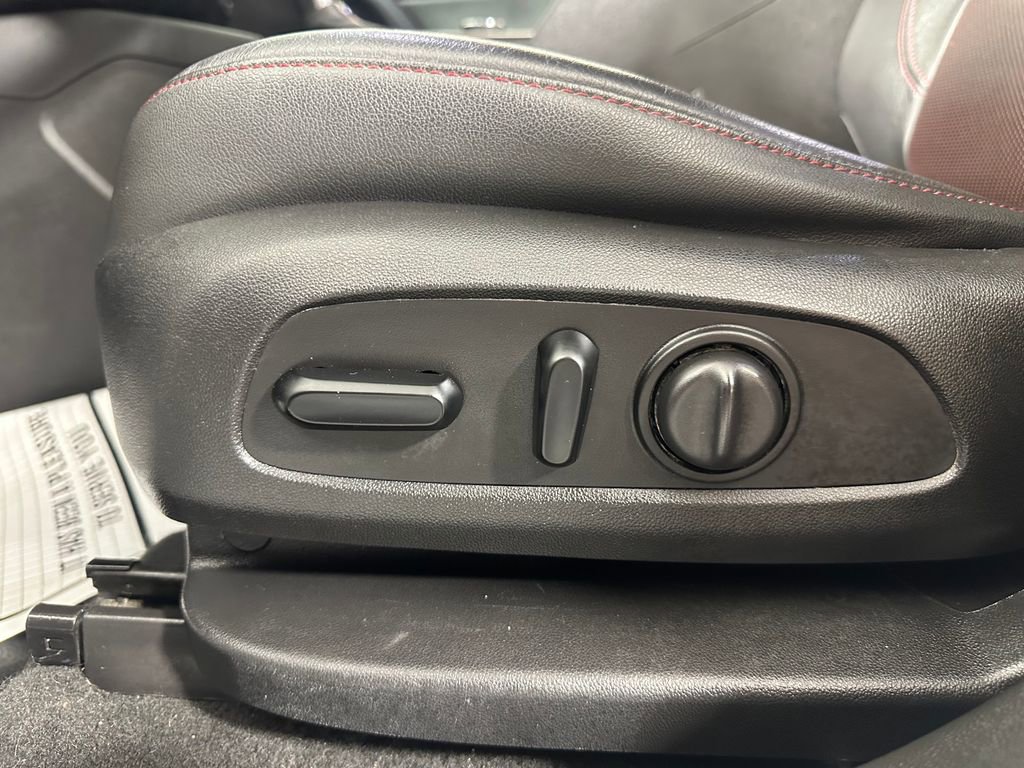 Used 2019 Chevrolet Blazer RS AWD/4WD image 19