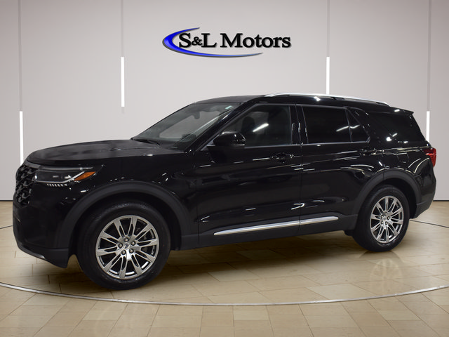 Used 2026 Ford Explorer Platinum AWD/4WD image 3