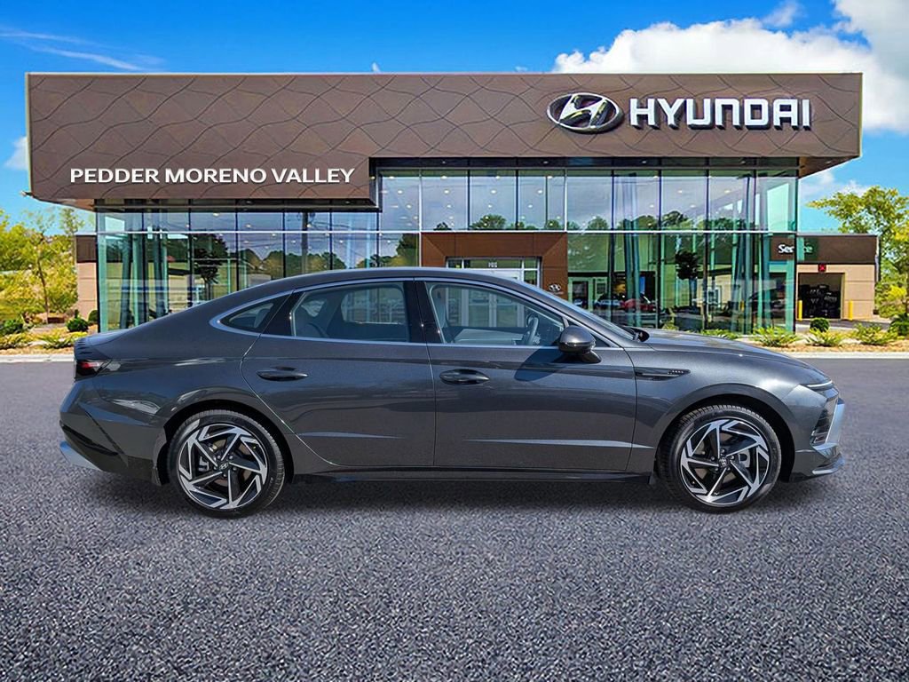 New 2026 Hyundai Sonata SEL FWD image 3