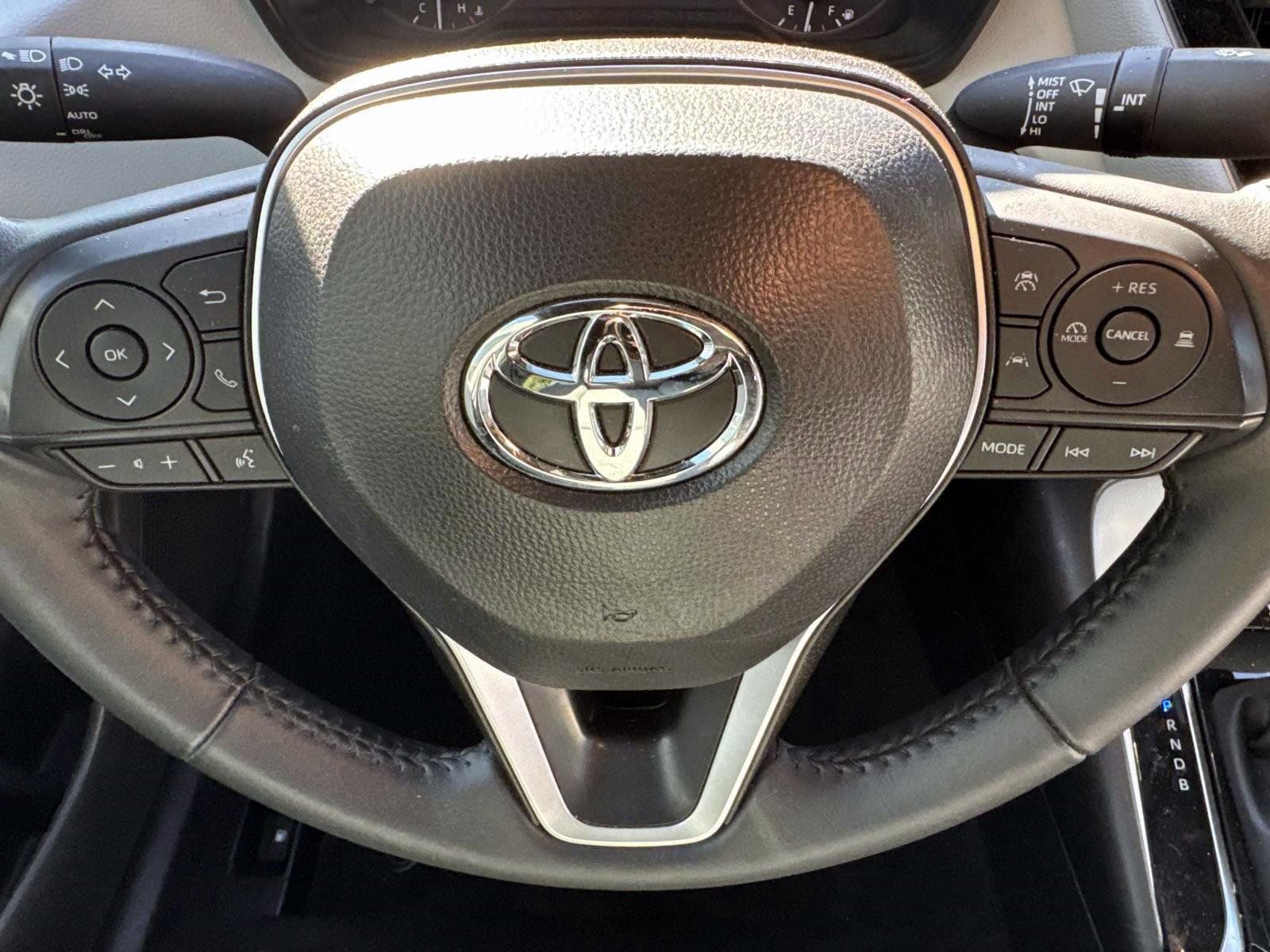 Used 2025 Toyota Corolla SE image 21