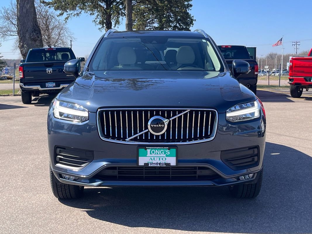 Used 2022 Volvo XC90 T6 Momentum AWD/4WD image 3
