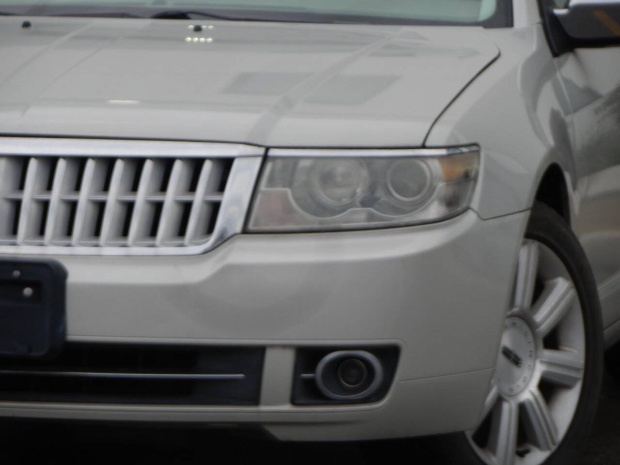 Used 2007 Lincoln MKZ AWD image 4