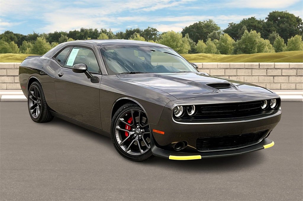 Used 2023 Dodge Challenger GT w/ Performance Handling Group image 2