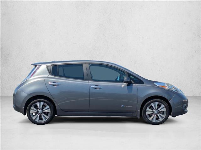 Used 2014 Nissan Leaf SL w/ Premium Package FWD image 4