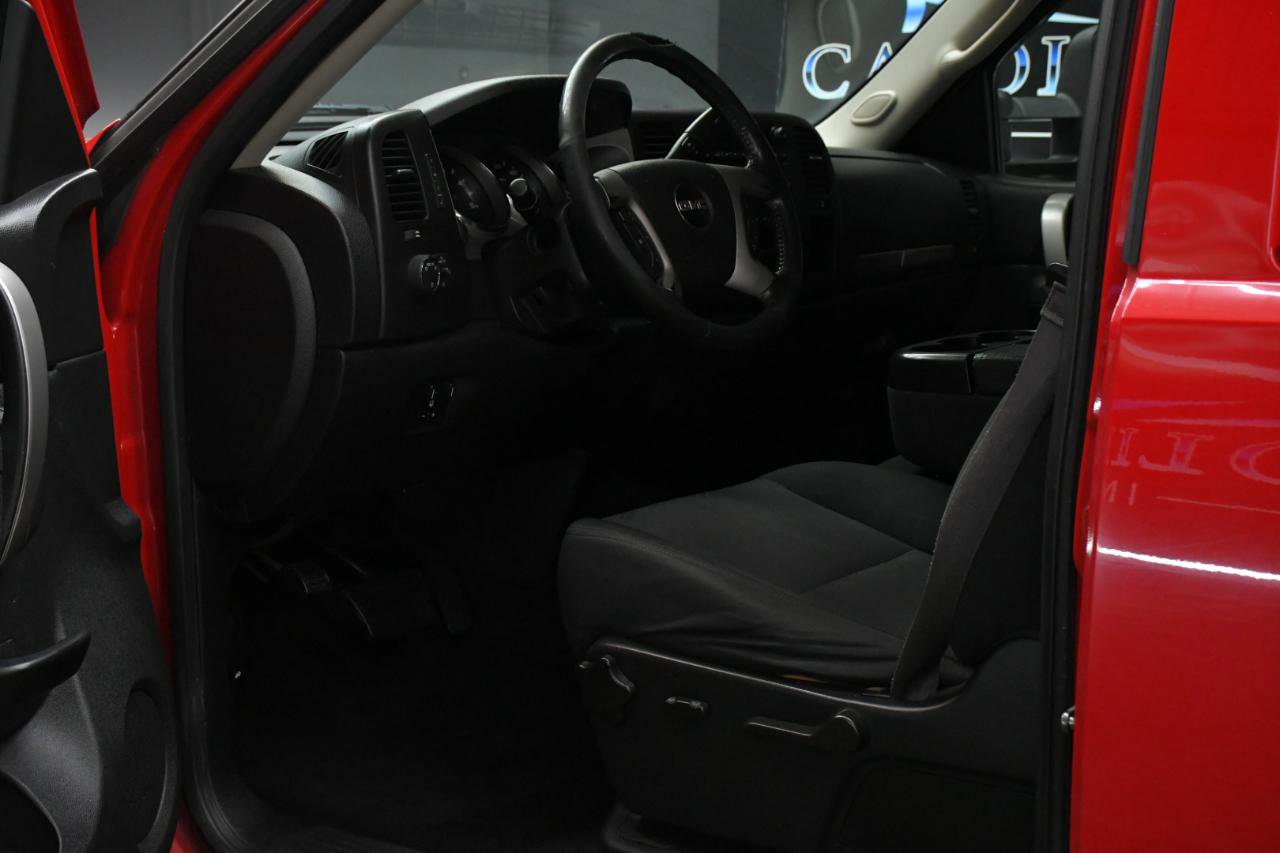 Used 2014 GMC Sierra 3500 SLE w/ SLE Preferred Package AWD/4WD image 17