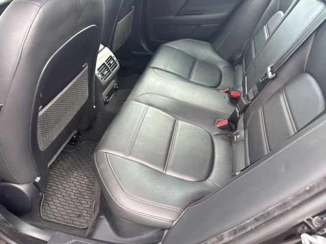 Used 2019 Jaguar XE Prestige image 12