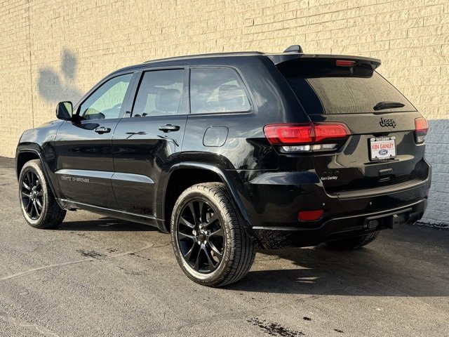 Used 2020 Jeep Grand Cherokee Altitude image 13