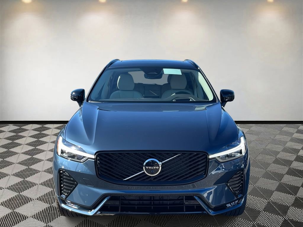 New 2026 Volvo XC60 B5 Ultra w/ Climate Package image 8
