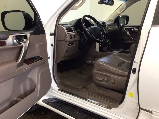 Used 2015 Lexus GX 460 Luxury AWD/4WD image 14