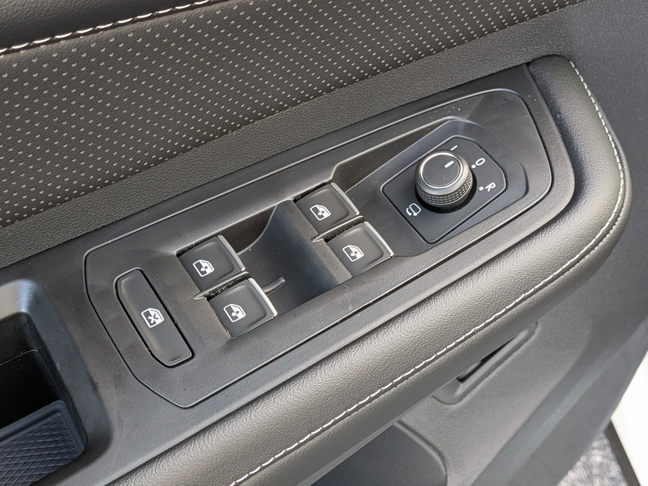 New 2026 Volkswagen Atlas SEL Premium R-Line AWD/4WD image 13