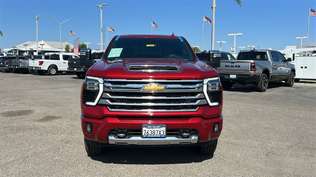 Used 2024 Chevrolet Silverado 2500 High Country w/ High Country Premium Package AWD/4WD image 9