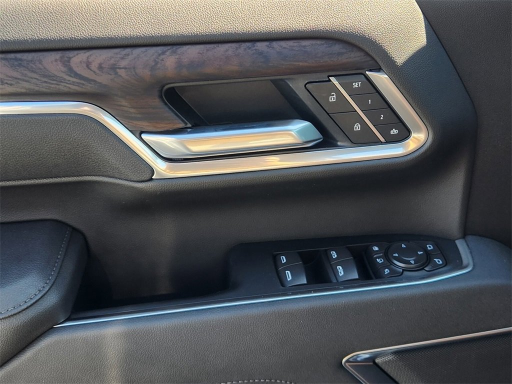 New 2026 GMC Sierra 3500 SLT image 23