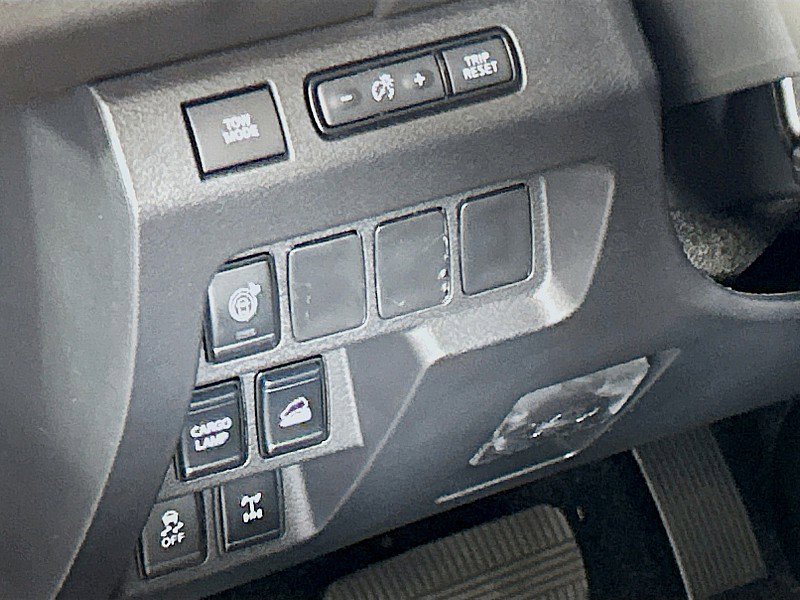 New 2025 Nissan Frontier PRO-4X image 10