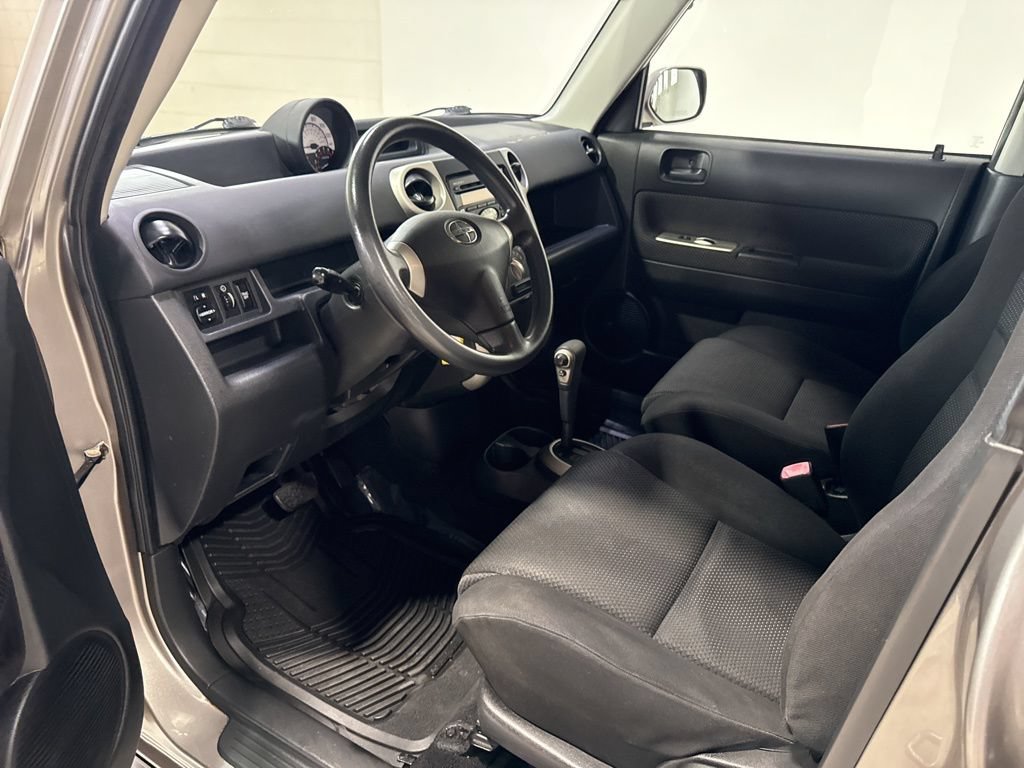 Used 2005 Scion xB FWD image 17
